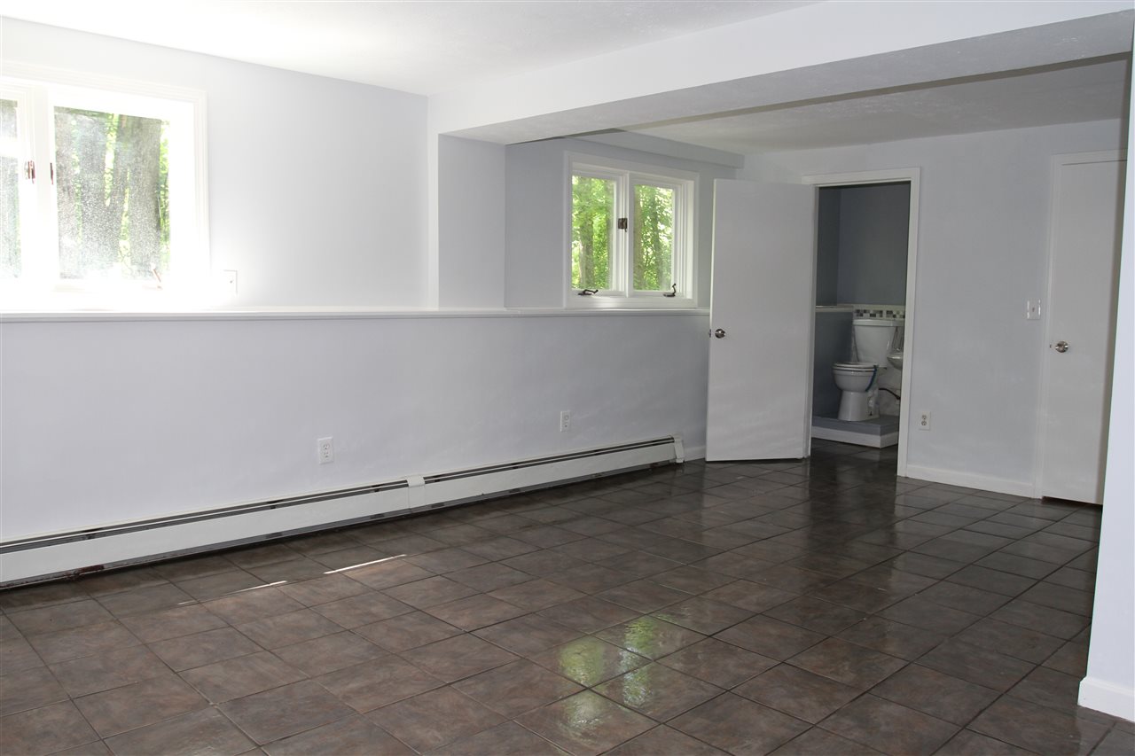 10 Kimberly Road Hampstead, NH 03841 - Photo 22 of 34