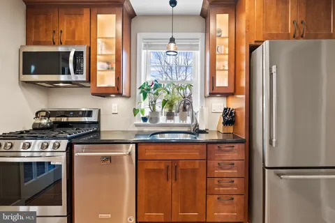 $1,395,000 | 5542 18th Road North, Arlington, VA 22205