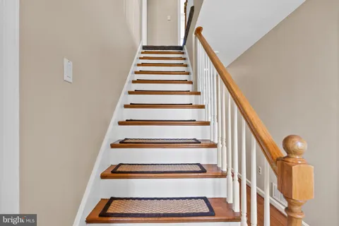 $1,395,000 | 5542 18th Road North, Arlington, VA 22205