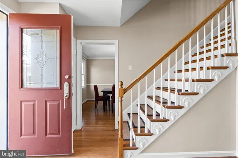 $1,395,000 | 5542 18th Road North, Arlington, VA 22205