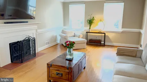 $1,395,000 | 5542 18th Road North, Arlington, VA 22205