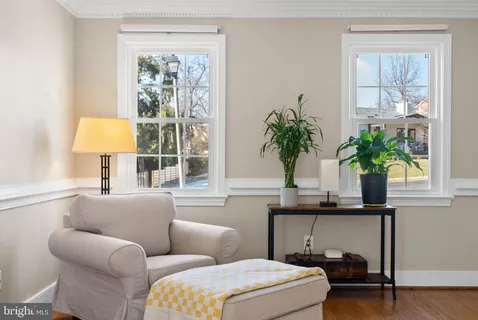 $1,395,000 | 5542 18th Road North, Arlington, VA 22205