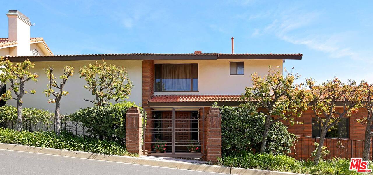 1266 Stradella Road Los Angeles, CA 90077 - Photo 1 of 39