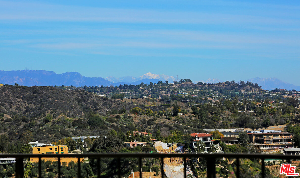 1266 Stradella Road Los Angeles, CA 90077 - Photo 36 of 39