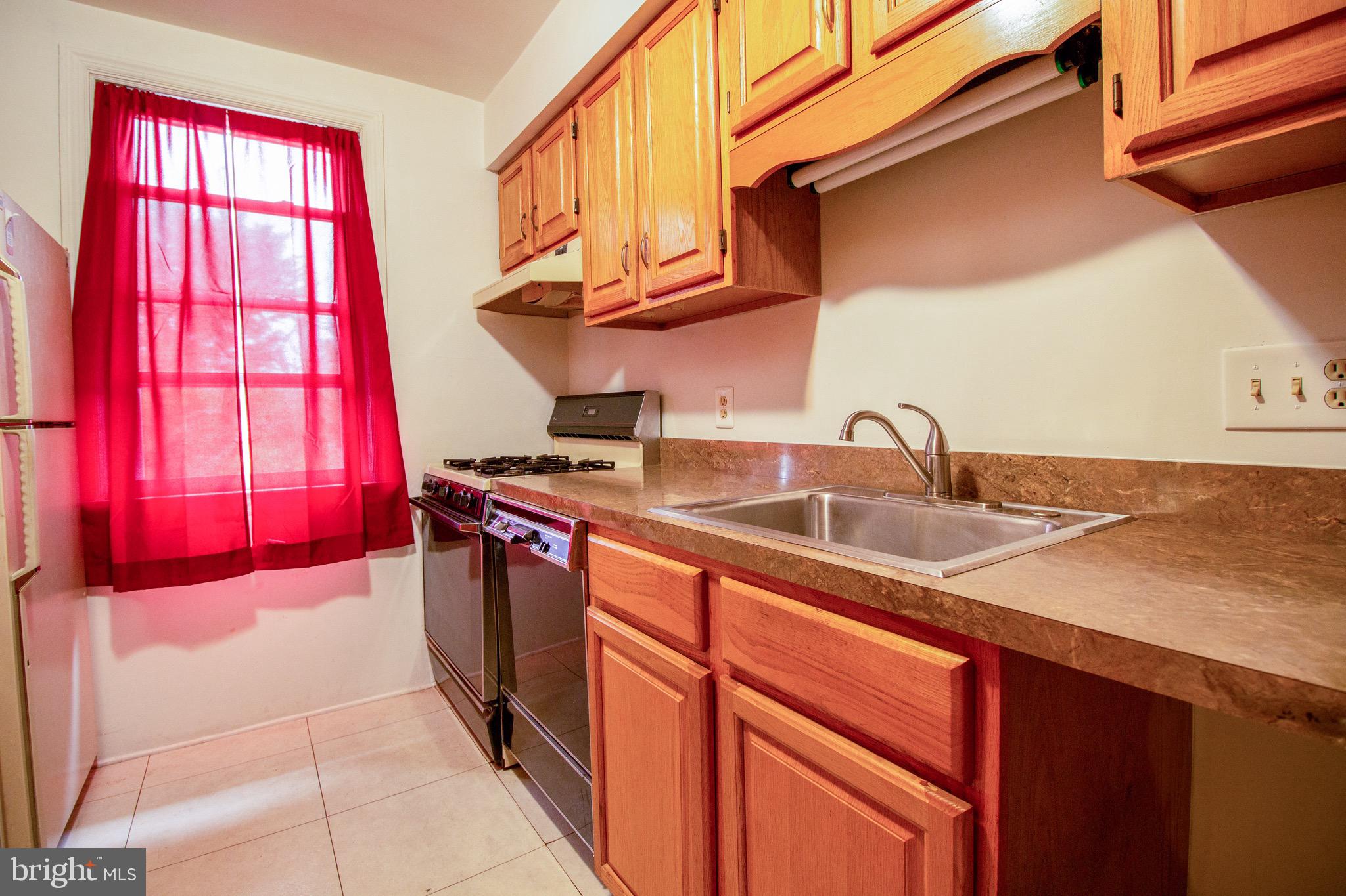 933 Elm Ridge Avenue Baltimore, MD 21229 - Photo 15 of 36 Gallery Image 15
