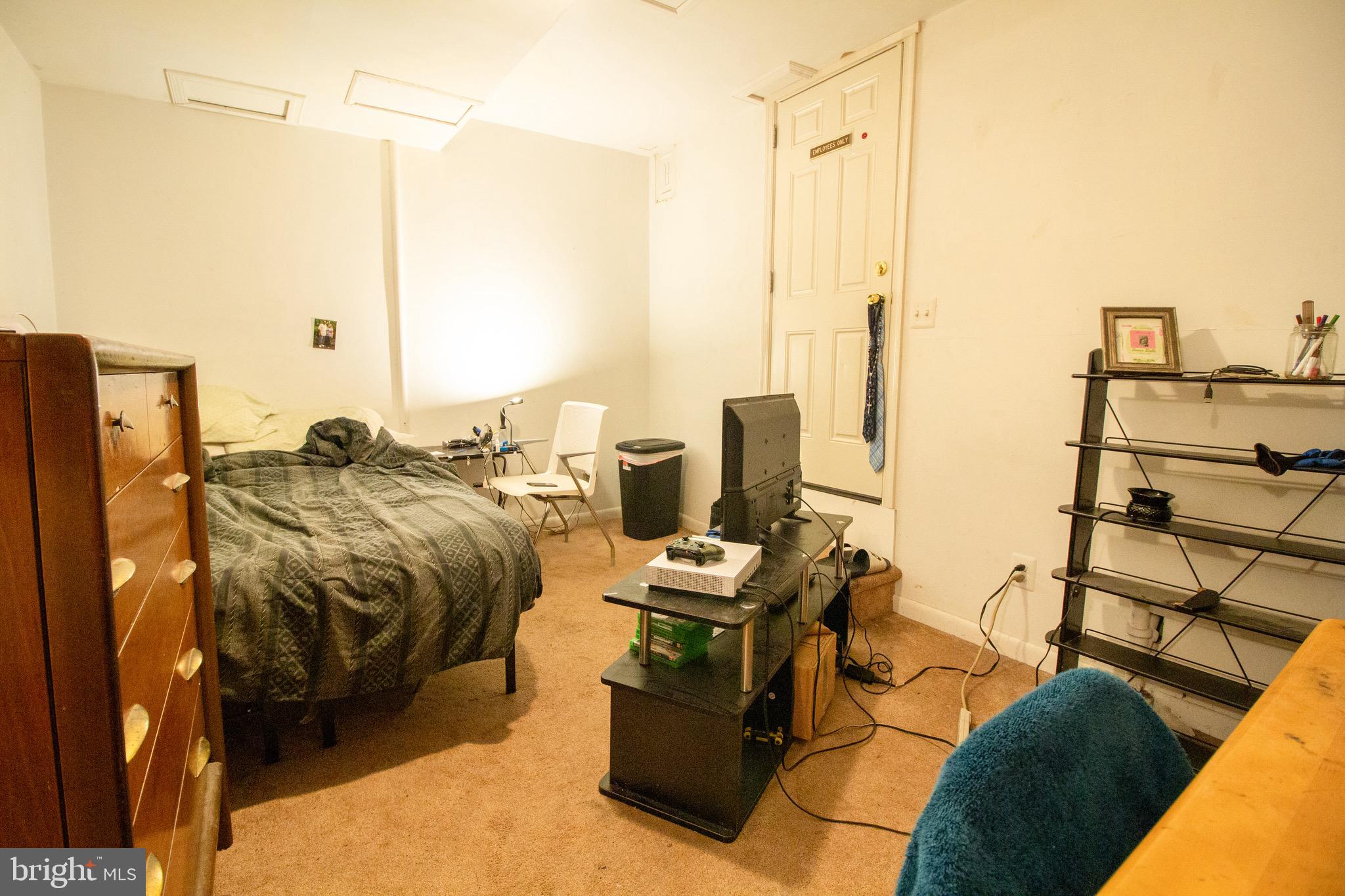 933 Elm Ridge Avenue Baltimore, MD 21229 - Photo 23 of 36 Gallery Image 23