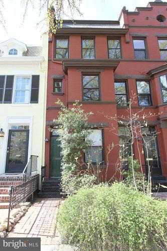3038 R Street Northwest, Unit 2 Washington, DC 20007 - Photo 2 of 28 Exterior (Front)