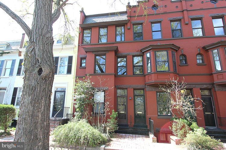 3038 R Street Northwest, Unit 2 Washington, DC 20007 - Photo 3 of 28 Exterior (Front)