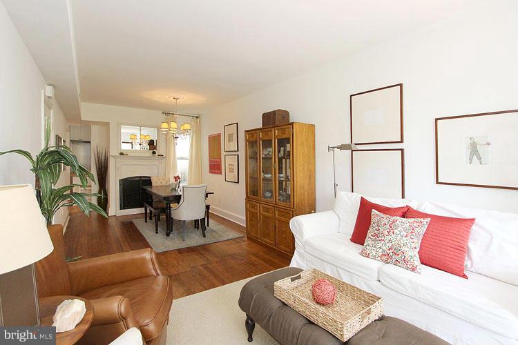 3038 R Street Northwest, Unit 2 Washington, DC 20007 - Photo 7 of 28 Living Room