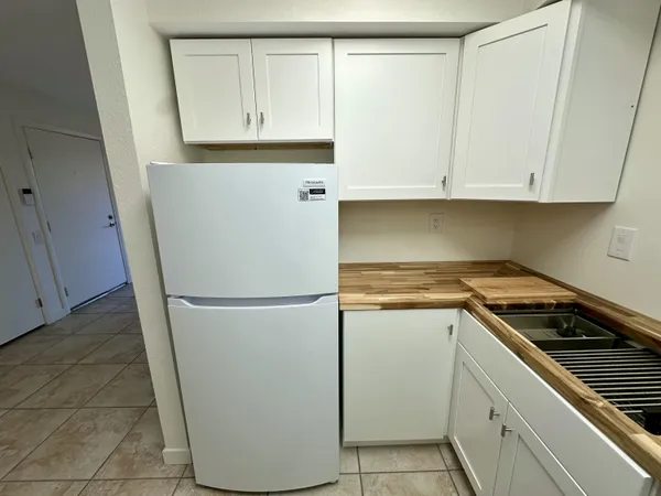 $229,000 | 1400 Sunflower Circle South, Palm Springs, CA 92262