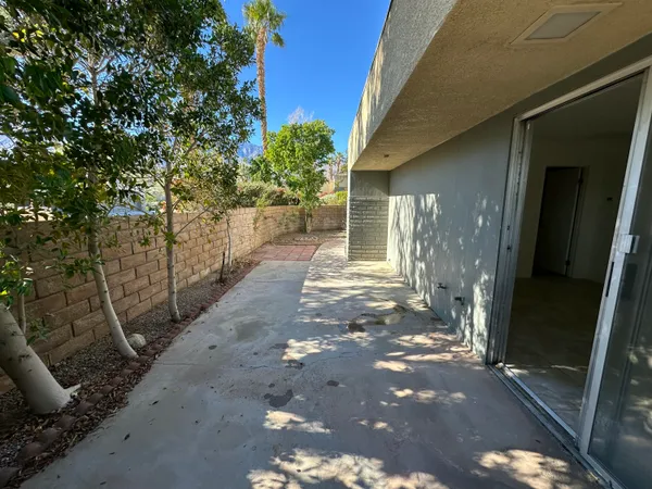 $229,000 | 1400 Sunflower Circle South, Palm Springs, CA 92262