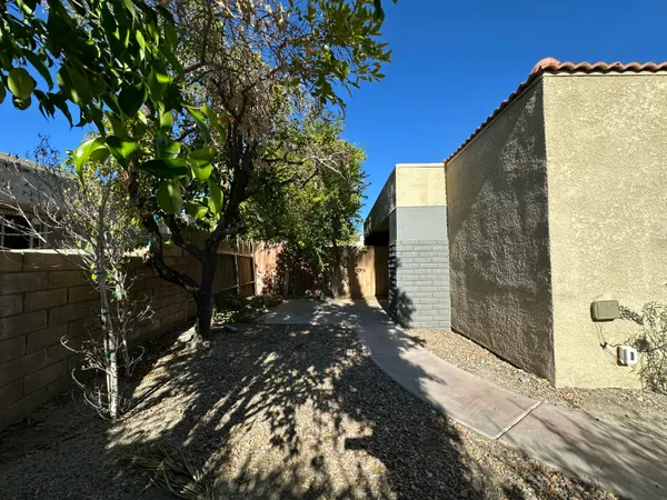 $229,000 | 1400 Sunflower Circle South, Palm Springs, CA 92262