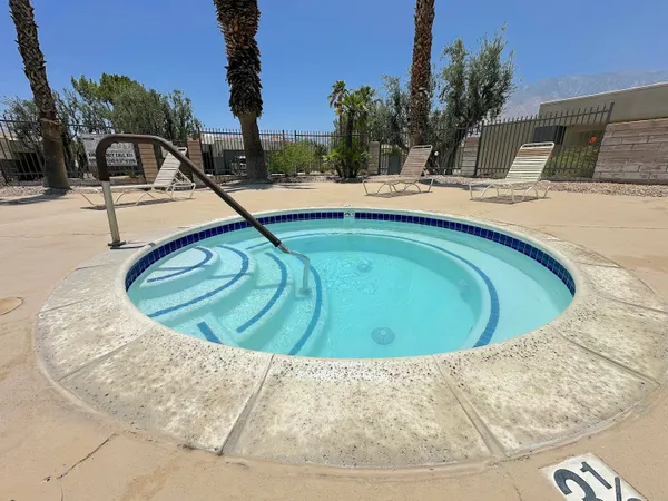 $229,000 | 1400 Sunflower Circle South, Palm Springs, CA 92262