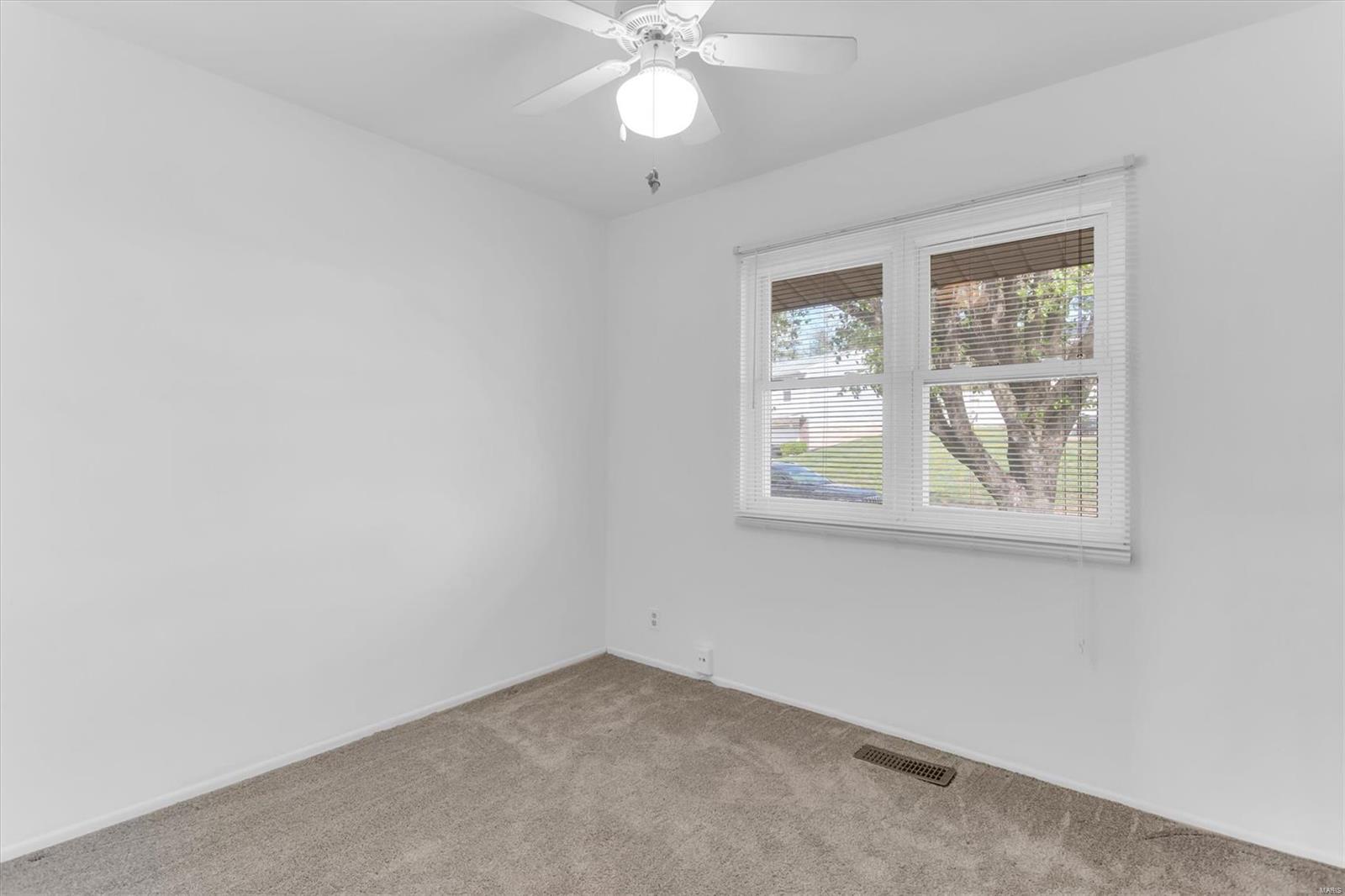 618 Robin Drive Arnold, MO 63010 - Photo 22 of 42