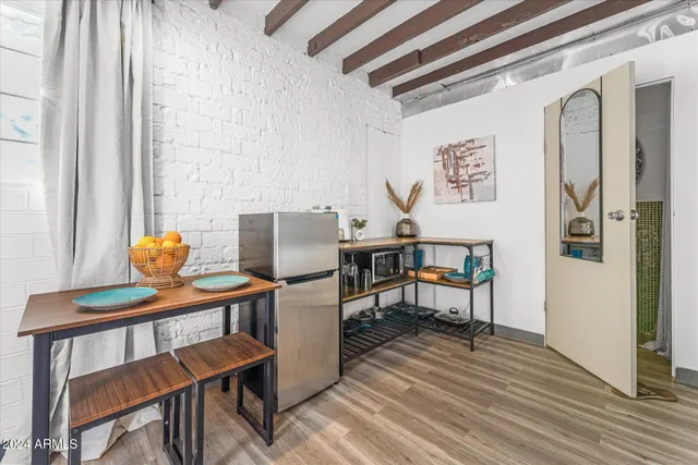 $1,250 | 9428 North 1st Avenue, Unit 2, Phoenix, AZ 85021