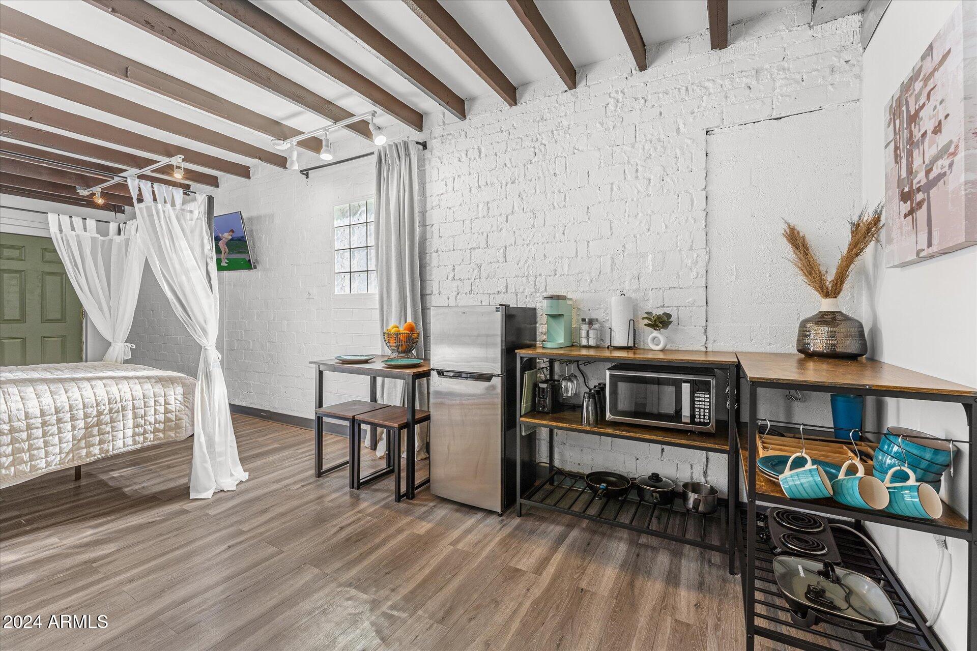 9428 North 1st Avenue, Unit 2 Phoenix, AZ 85021 - Photo 9 of 12 52-052-casita