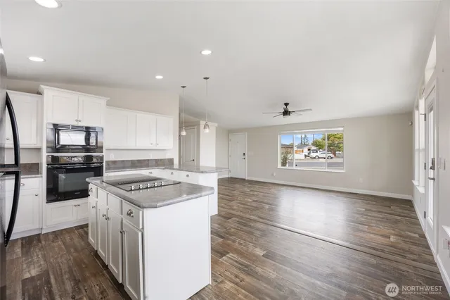 $325,000 | 906 South C Street, Moses Lake, WA 98837