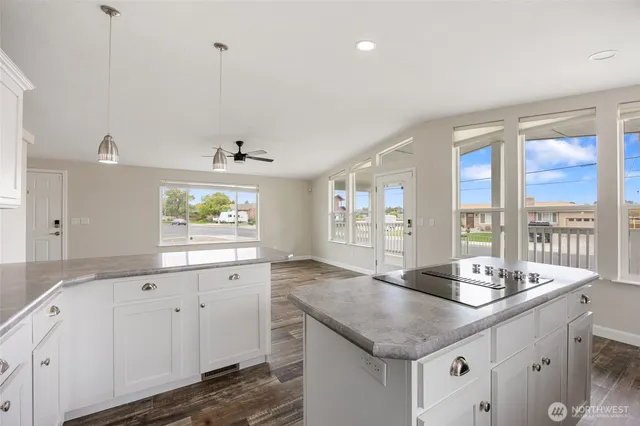 $325,000 | 906 South C Street, Moses Lake, WA 98837