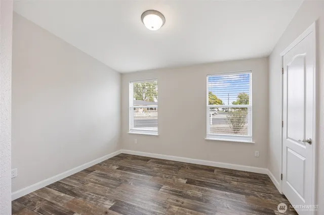 $325,000 | 906 South C Street, Moses Lake, WA 98837