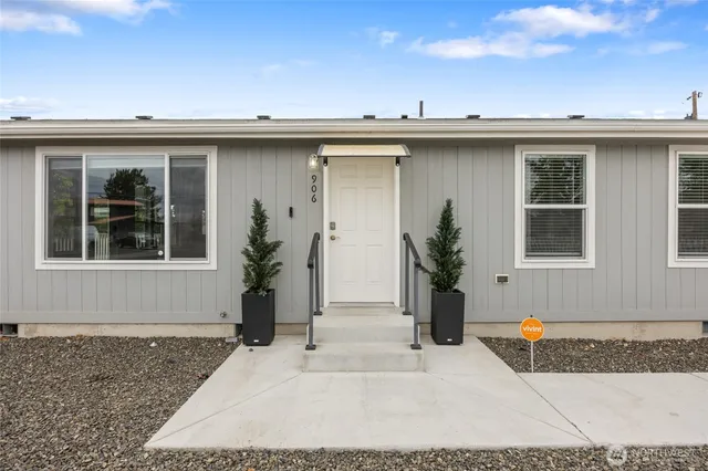 $325,000 | 906 South C Street, Moses Lake, WA 98837