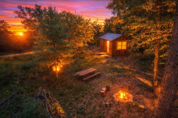 $169,900 | 4201 East 20th Street, White Cloud, MI 49349