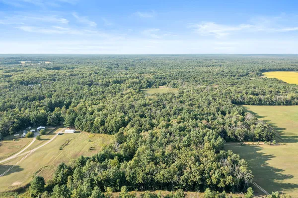 $169,900 | 4201 East 20th Street, White Cloud, MI 49349