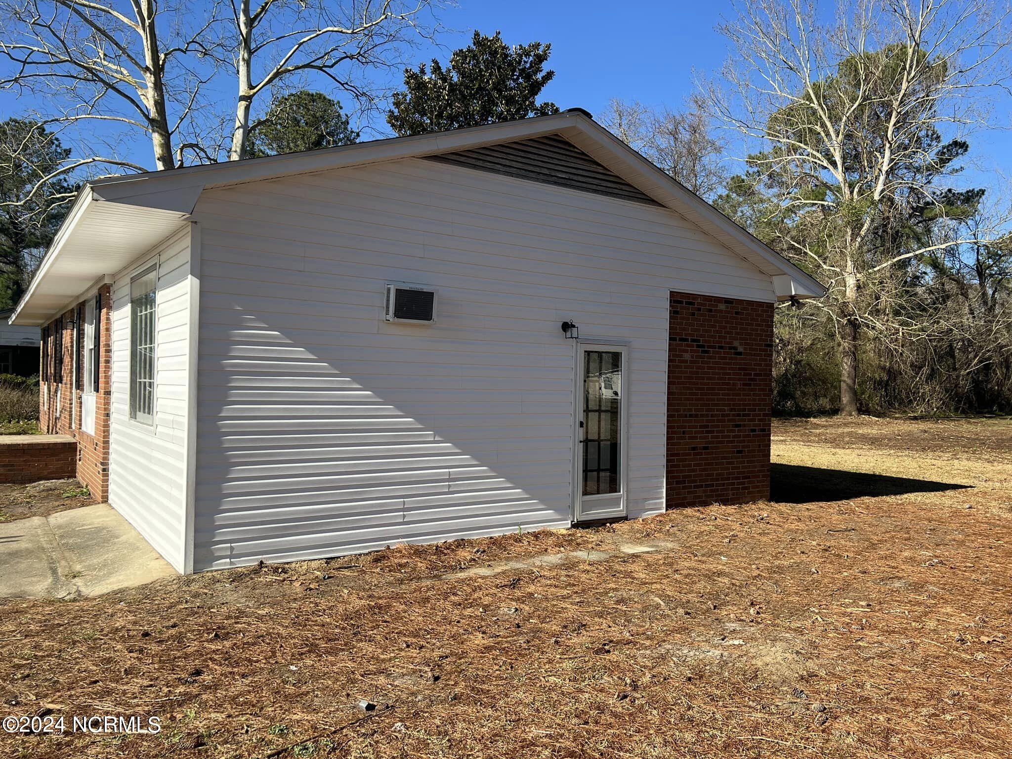 174 Carter Road Chadbourn, NC 28431 - Photo 2 of 17 425364006_4482258545332656_8708783938114