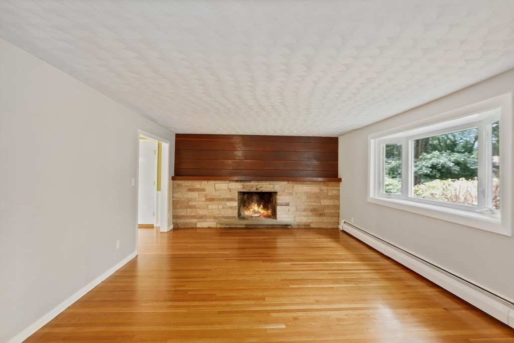 7 Pinewood Road Acton, MA 01720 - Photo 4 of 42 Gallery Image 4