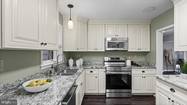 $789,999 | 514 Hampton Lane, Towson, MD 21286