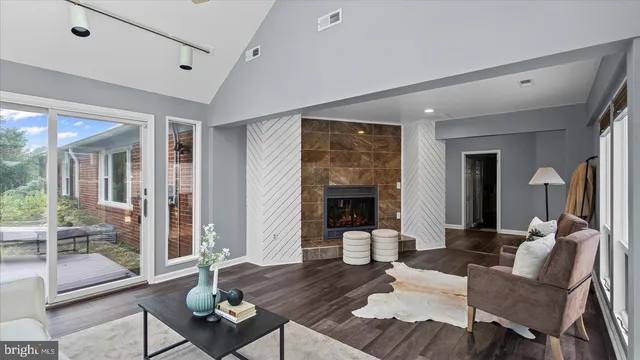 $789,999 | 514 Hampton Lane, Towson, MD 21286