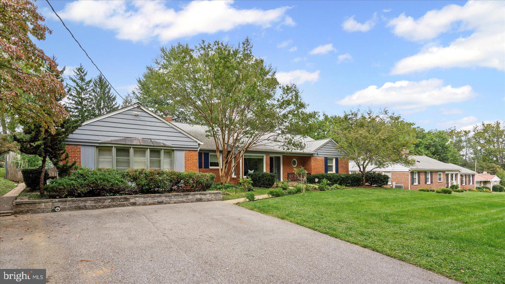 514 Hampton Lane Towson, MD 21286 - Photo 3 of 54