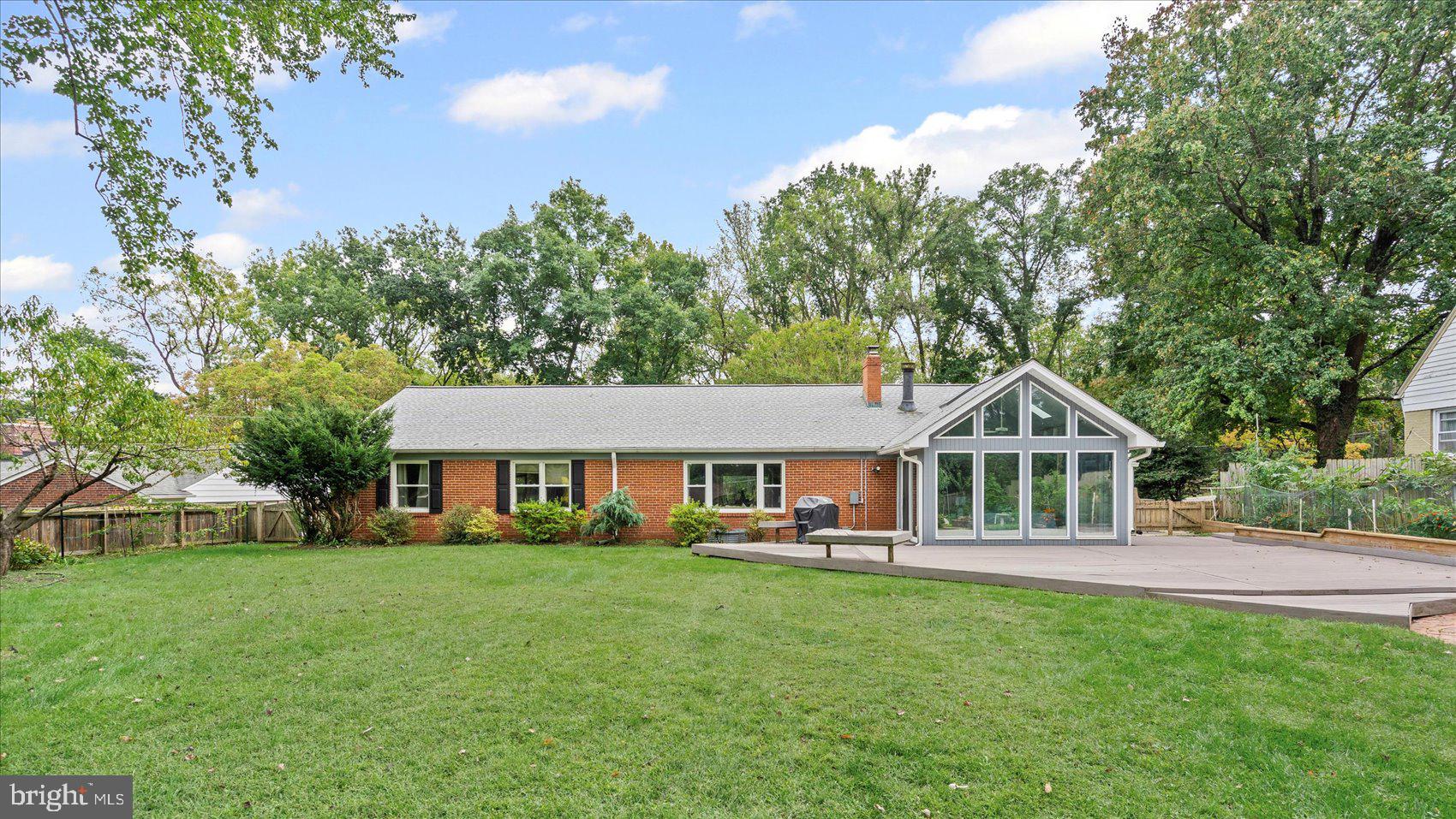 514 Hampton Lane Towson, MD 21286 - Photo 5 of 54