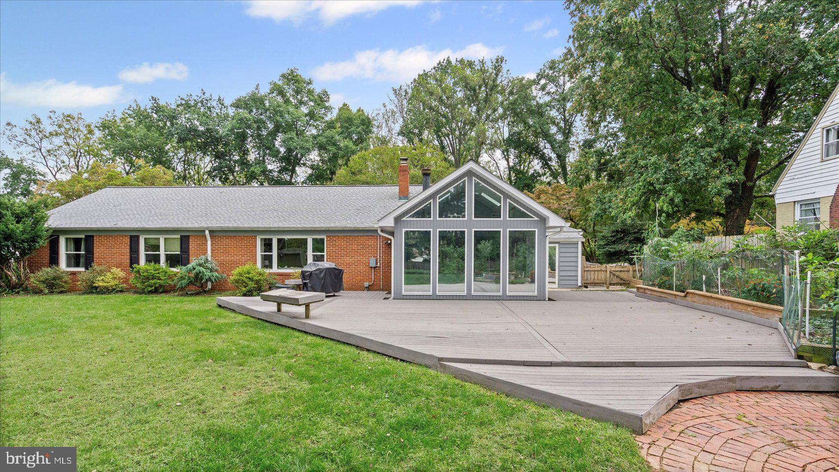 514 Hampton Lane Towson, MD 21286 - Photo 7 of 54