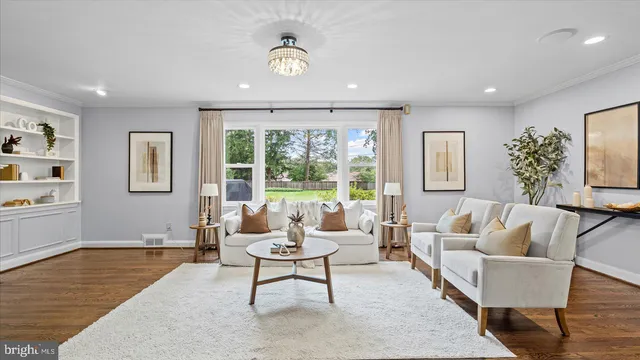 $789,999 | 514 Hampton Lane, Towson, MD 21286