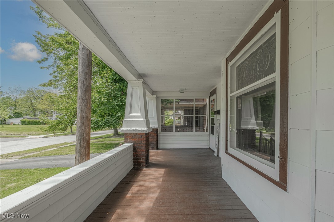949 Brunswick Road Cleveland Heights, OH 44112 - Photo 7 of 37