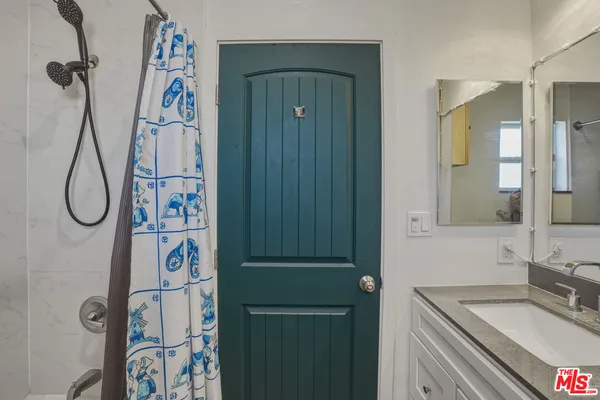 $520,000 | 907 North Inglewood Avenue, Unit 1, Inglewood, CA 90302