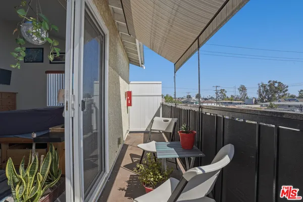 $520,000 | 907 North Inglewood Avenue, Unit 1, Inglewood, CA 90302