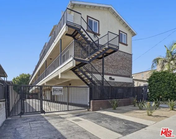 $520,000 | 907 North Inglewood Avenue, Unit 1, Inglewood, CA 90302