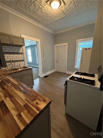 $399,900 | 419 Richmond Avenue, Syracuse, NY 13204