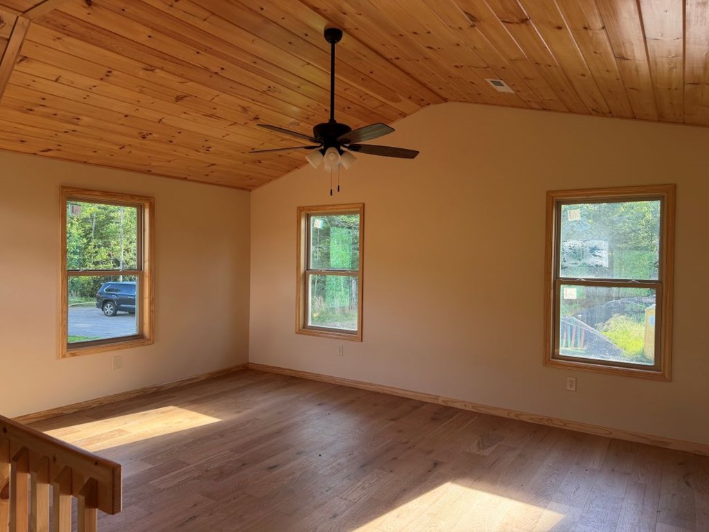 687 Point Overlook Trail Murphy, NC 28906 - Photo 11 of 11 Loft Bedroom