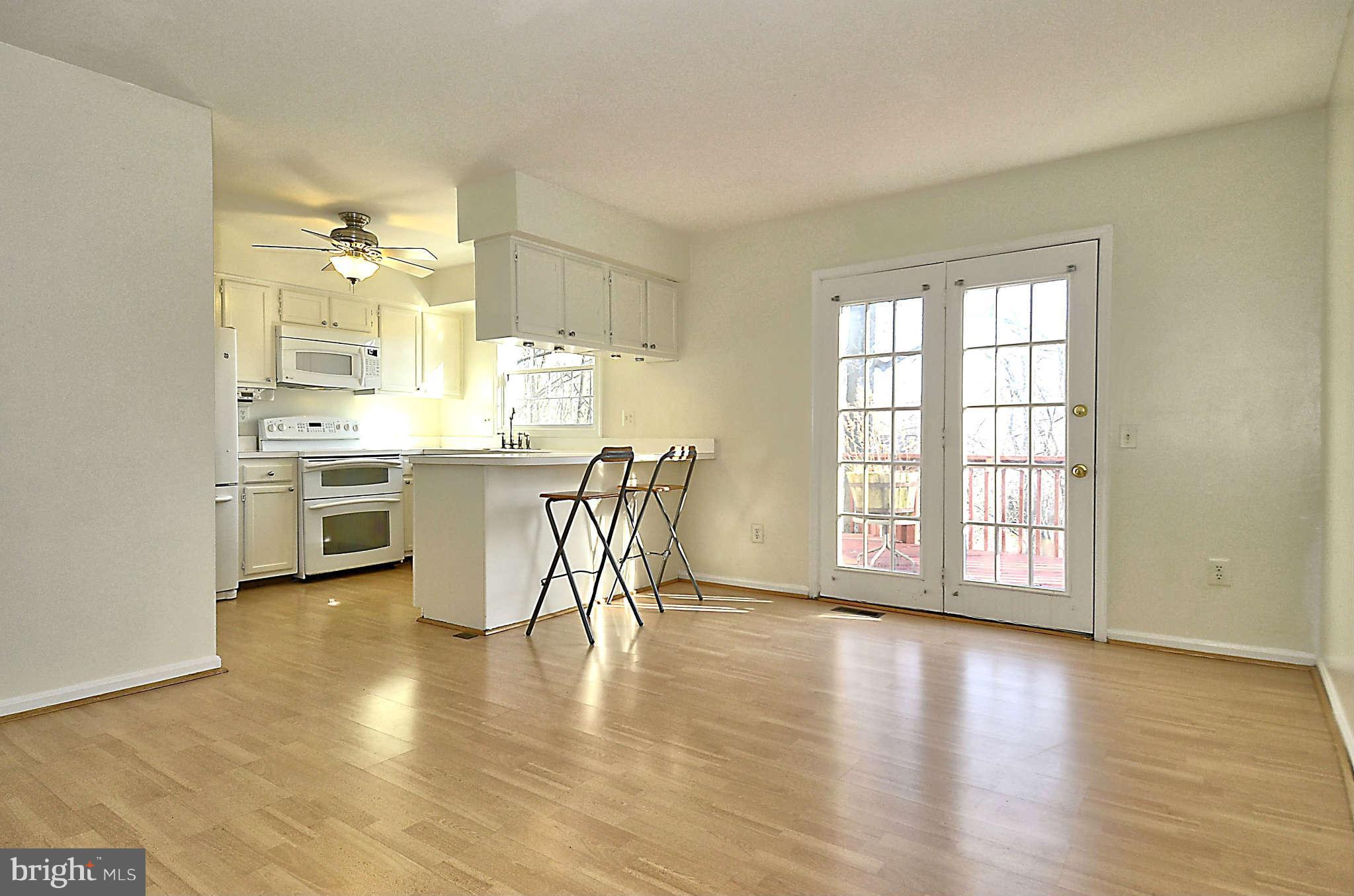 333 Crescendo Way Silver Spring, MD 20901 - Photo 11 of 30 Family Room View 2