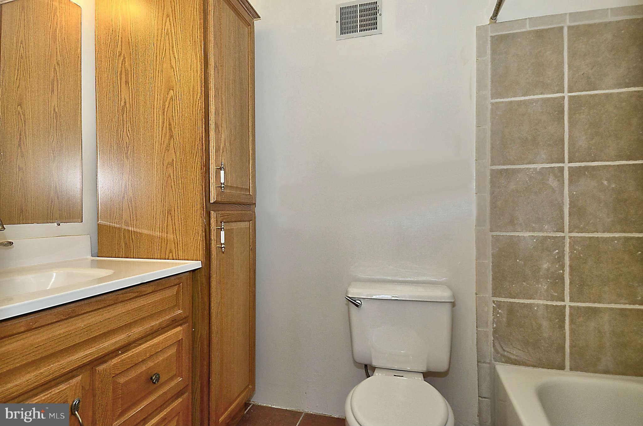333 Crescendo Way Silver Spring, MD 20901 - Photo 18 of 30 Bath (Master)