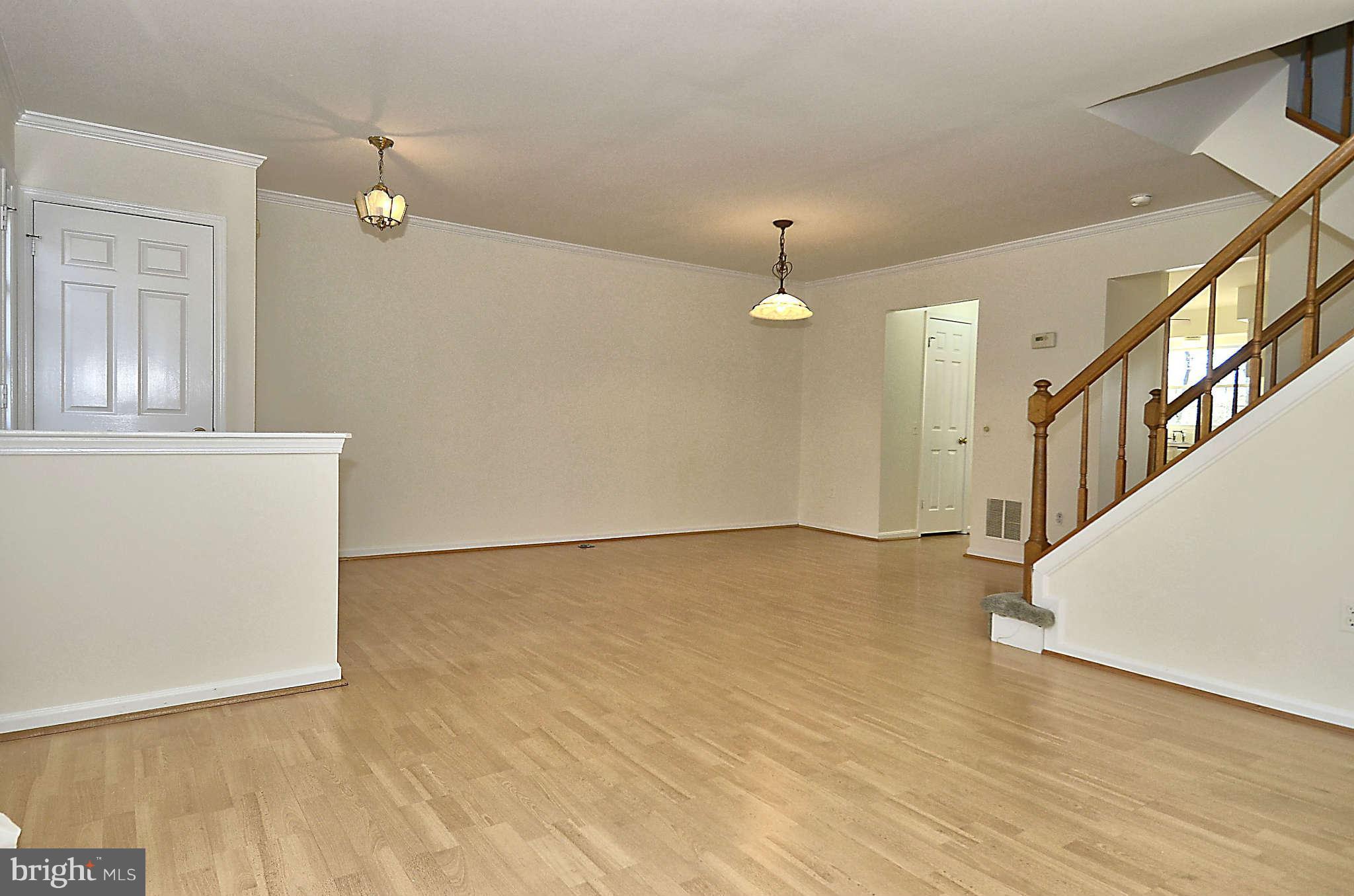 333 Crescendo Way Silver Spring, MD 20901 - Photo 7 of 30 Living and Dining Rooms