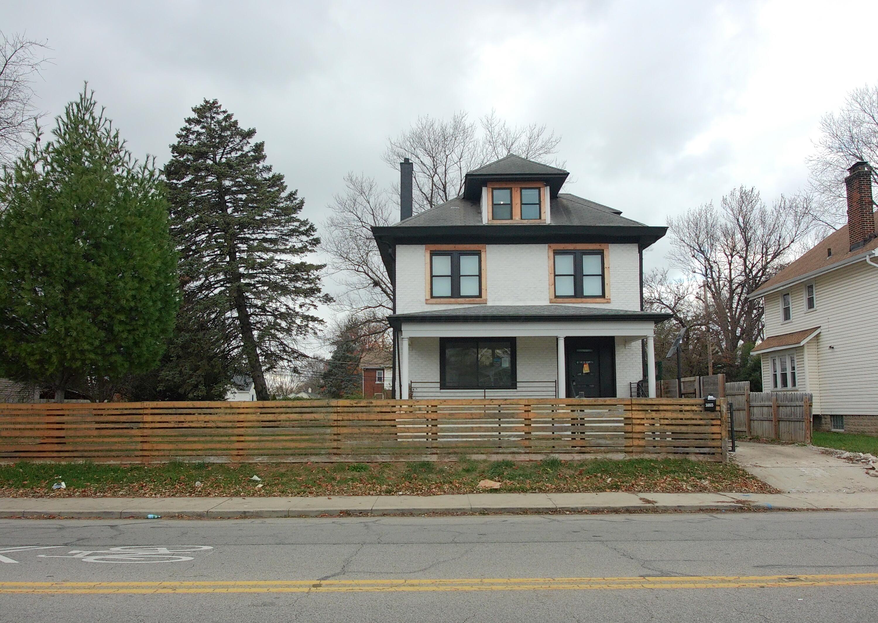 1465 Lockbourne Road Columbus, OH 43206 - Photo 1 of 24 1