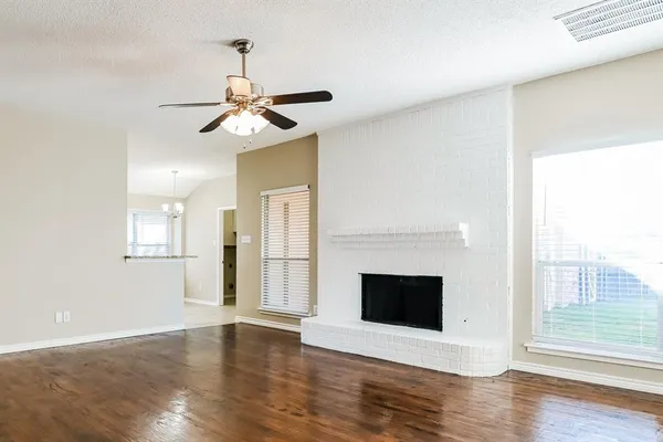 $1,885 | 2620 Buck Drive, Mesquite, TX 75181