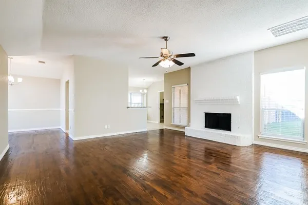 $1,885 | 2620 Buck Drive, Mesquite, TX 75181