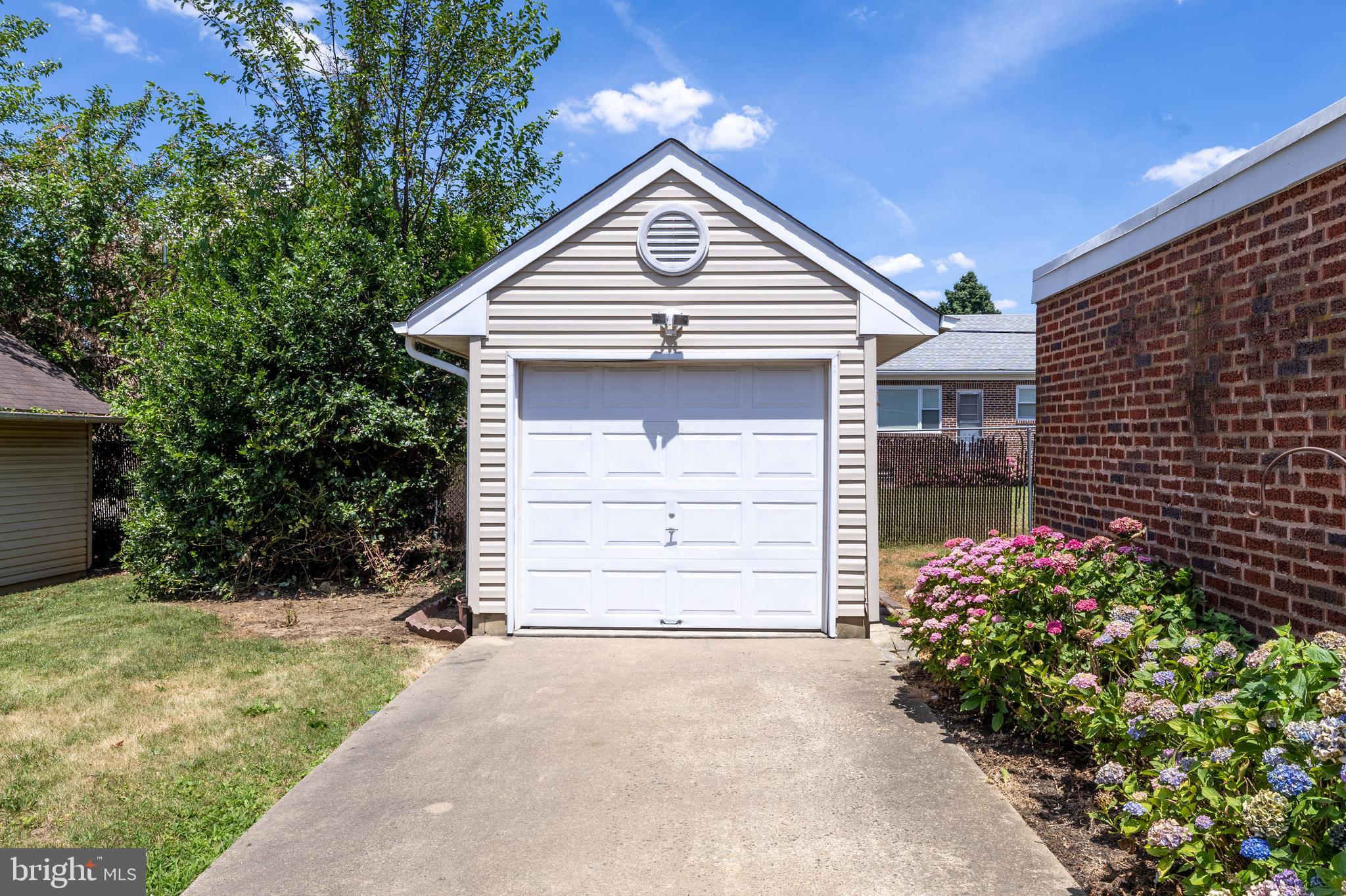 1719 Ripley Street Philadelphia, PA 19111 - Photo 6 of 37 Detached Garage