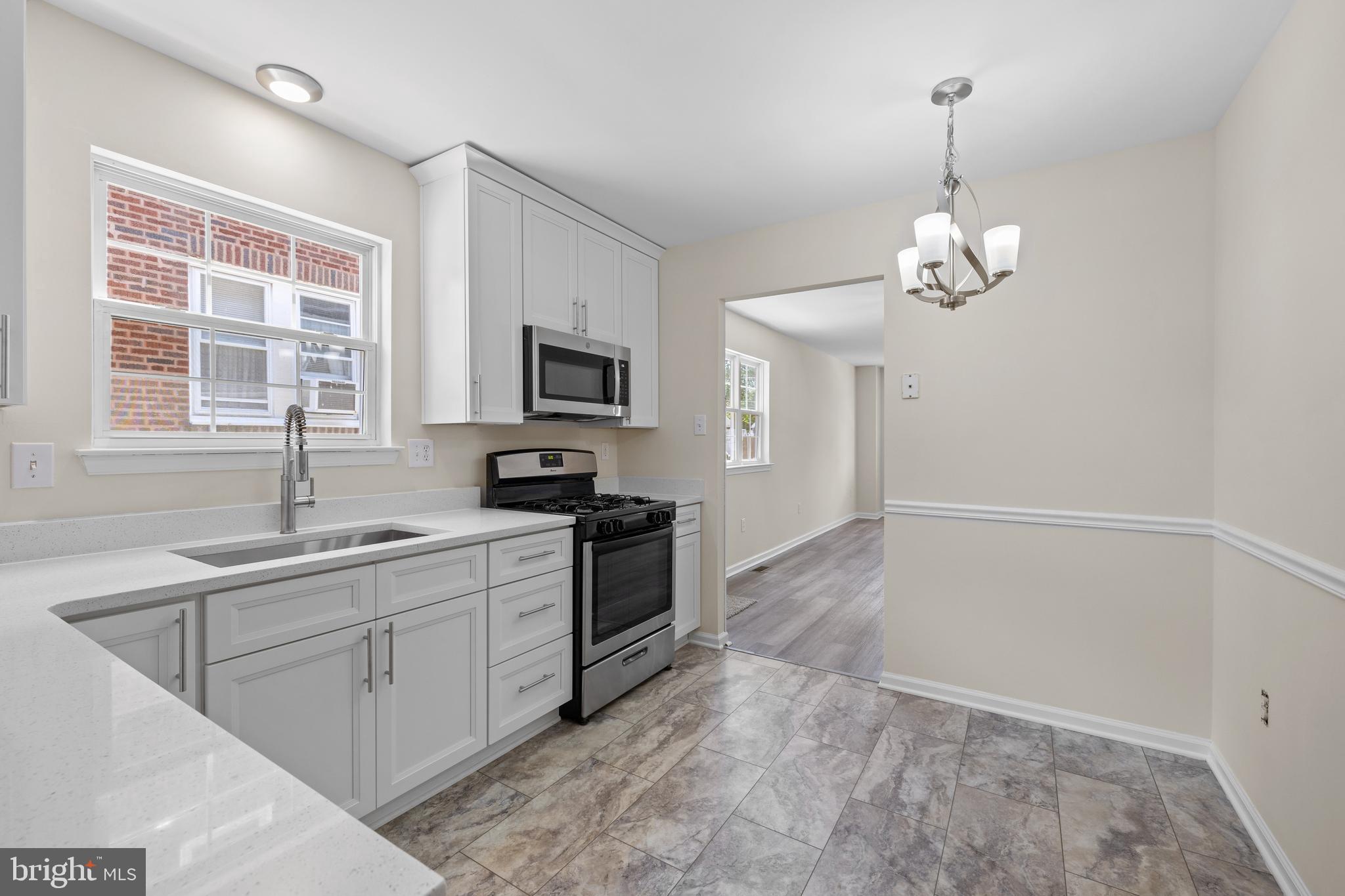 1719 Ripley Street Philadelphia, PA 19111 - Photo 9 of 37