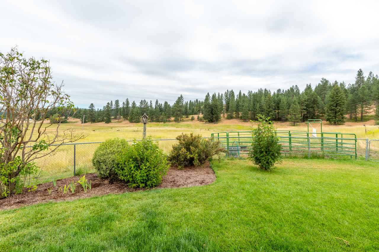 10519 East Tallman Road Chattaroy, WA 99003 - Photo 14 of 23 Gallery Image 14