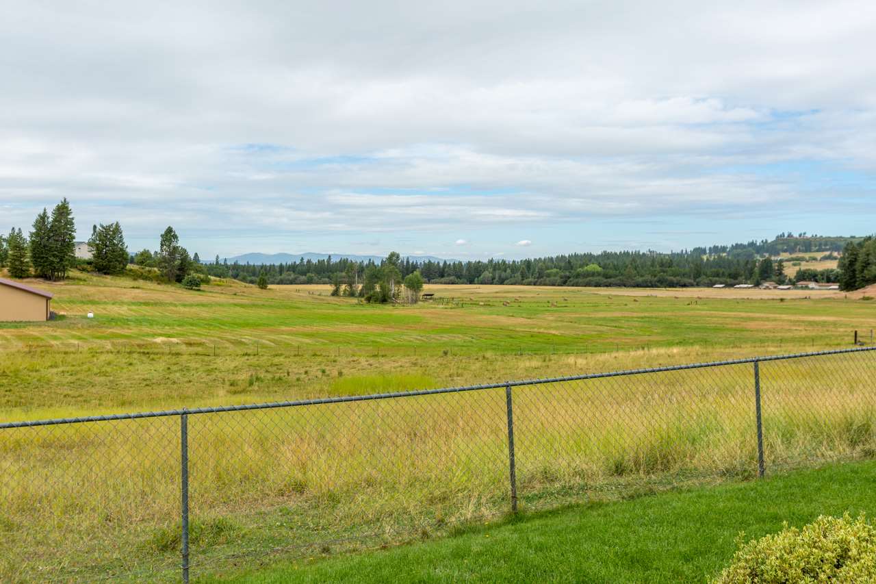 10519 East Tallman Road Chattaroy, WA 99003 - Photo 15 of 23 Gallery Image 15